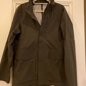 Men's M Lululemon Dark Green Rain Jacket